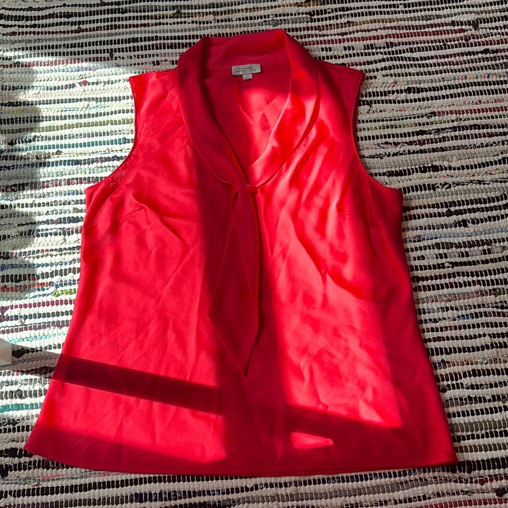 TAHARI - Picture 1 of 4